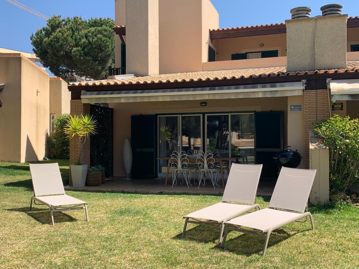 Casa De Ferias Com Piscina - Condominio Vilamouratenis Eksteriør bilde