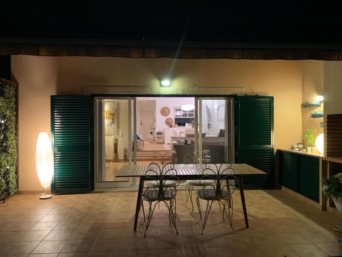 Casa De Ferias Com Piscina - Condominio Vilamouratenis Eksteriør bilde
