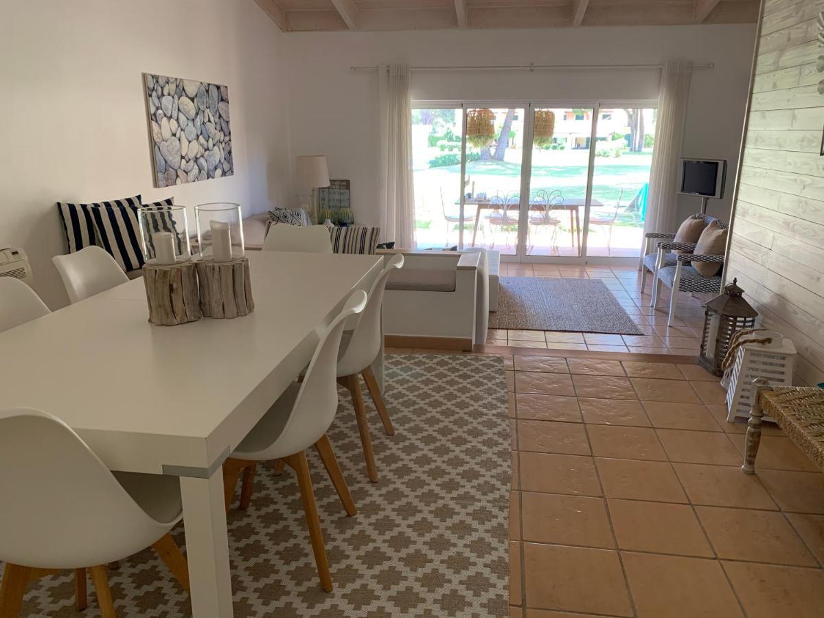 Casa De Ferias Com Piscina - Condominio Vilamouratenis Eksteriør bilde